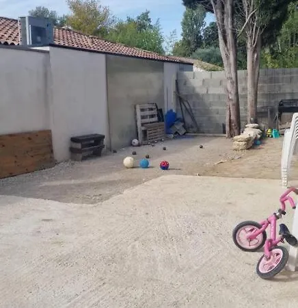 Maison *